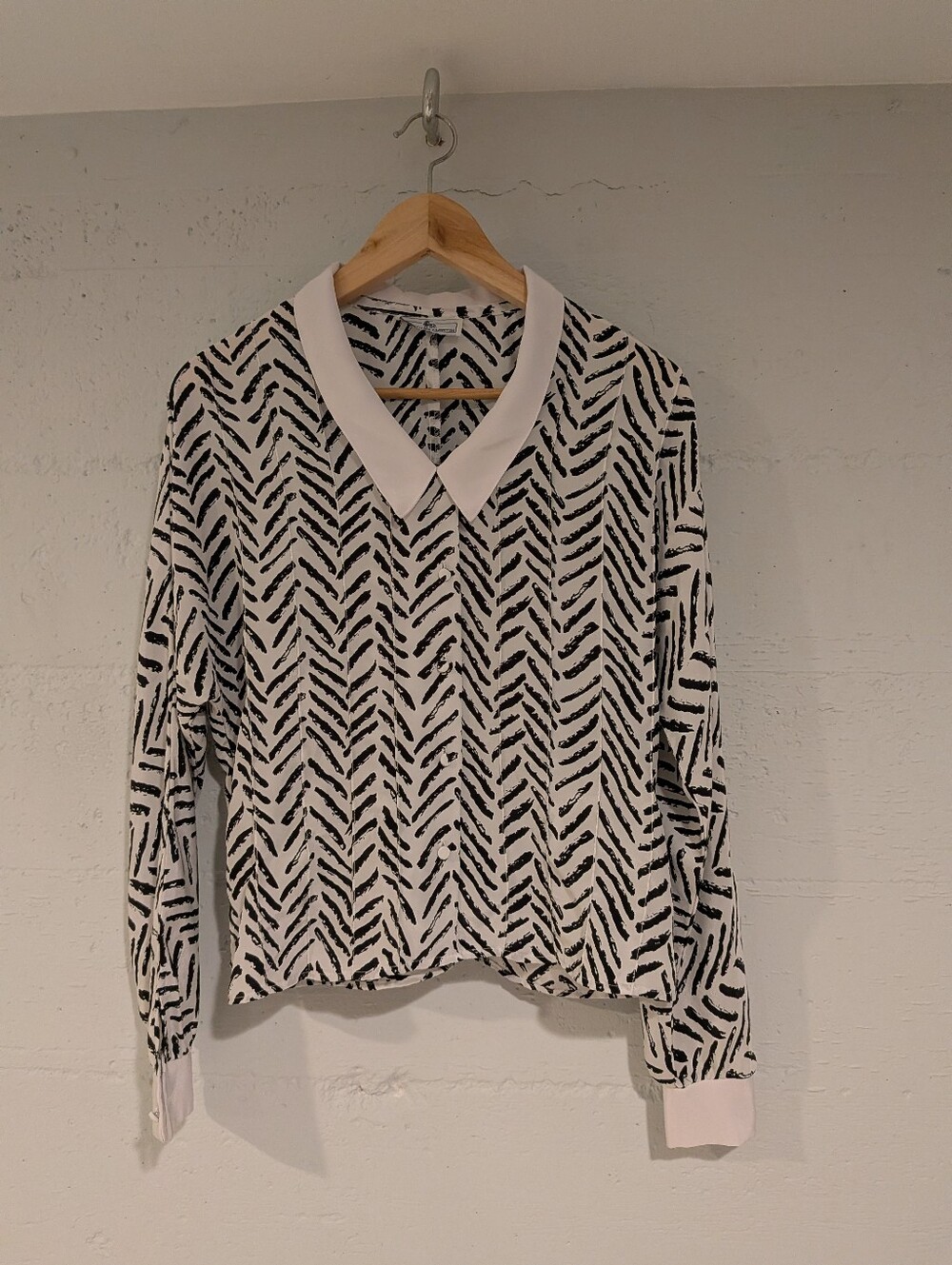 Jonathan Martin Vintage 70s 80s Herringbone Print Blouse White Collar Size L